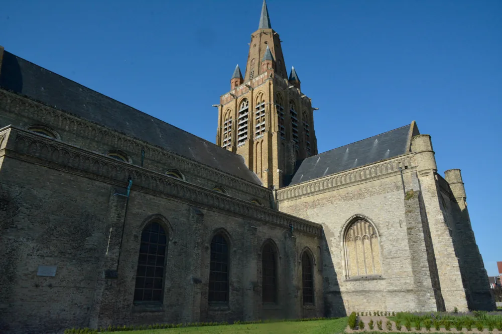 Notre-Dame de Calais · 3